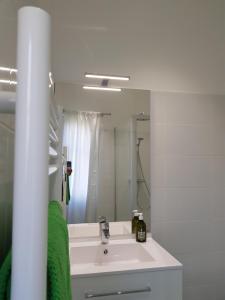 Château de Salvert - Appartement & Chambre d'Hôtes
