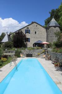 B&B / Chambre d'hôtes Château de Sothonod Rue Saint Arthaud 65B 01260 Sothonod Rhône-Alpes