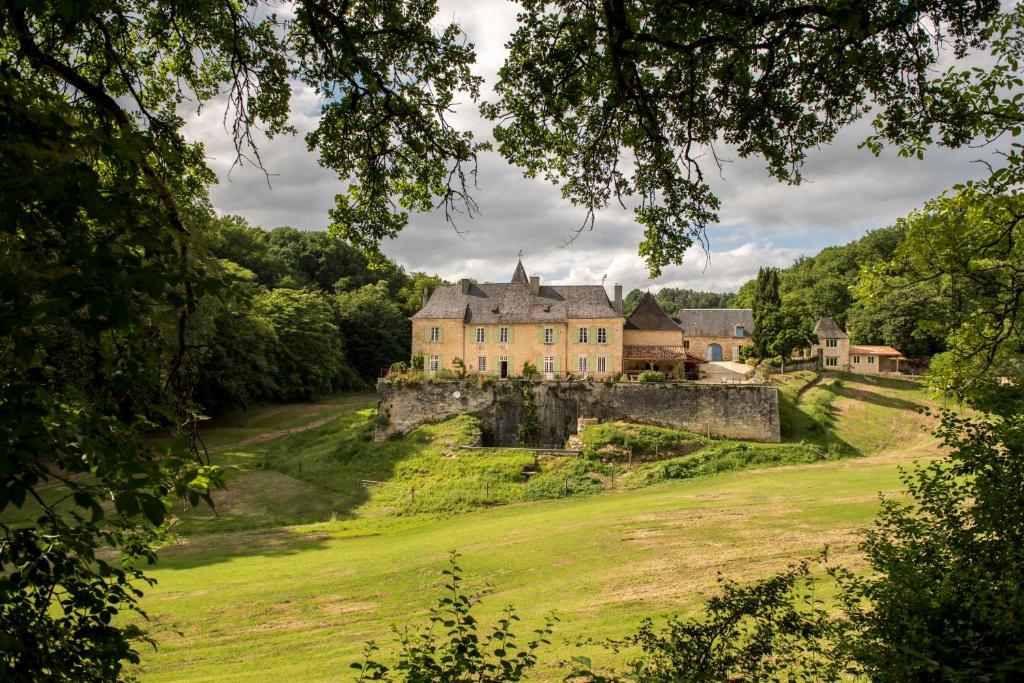 B&B / Chambre d'hôtes Château de Valette 280 Route de la Tuilière 24210 La Bachellerie