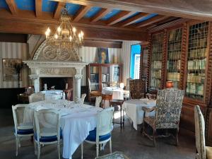 B&B / Chambre d'hôtes Château de Varennes Château de Varennes 345 Rue de la Prairie 71000 Varennes-lès-Mâcon Bourgogne