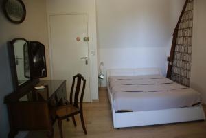 B&B / Chambre d'hôtes Chateau de Vaugrignon - Beer Spa 2 Rue de Tours - Chateau de Vaugrignon 37320 Esvres Région Centre