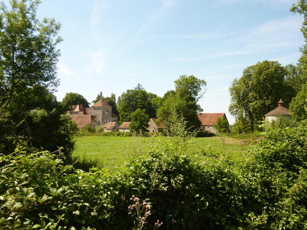 B&B / Chambre d'hôtes Chateau de Vesset La Motte-Vesset 03220 Tréteau