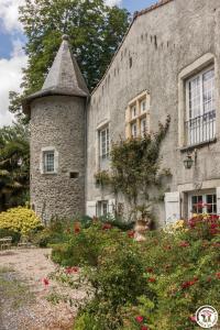 B&B / Chambre d'hôtes Château de Vidaussan 29 Rue du Brocas 31510 Labroquère Midi-Pyrénées