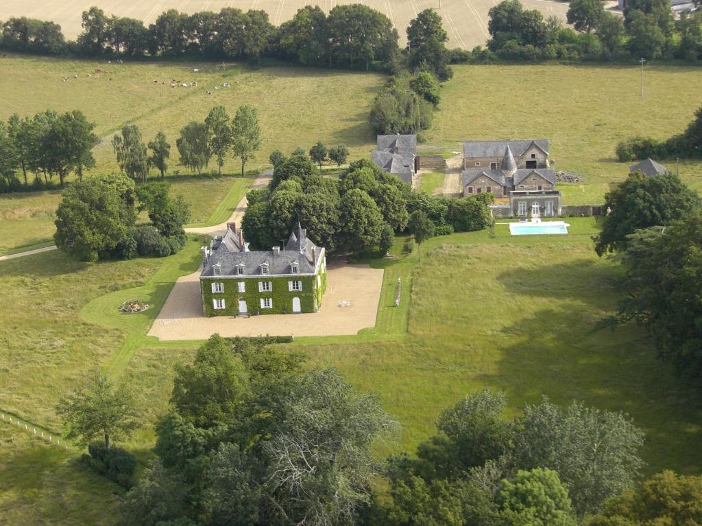 Château des Lutz Les Lutz, 53200 Daon