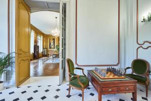 Chateau des Monts