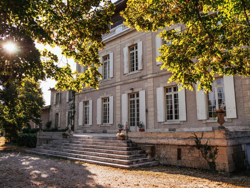 B&B / Chambre d'hôtes Château Destinée 21 Route de Lamothe 24230 Saint-Seurin-de-Prats