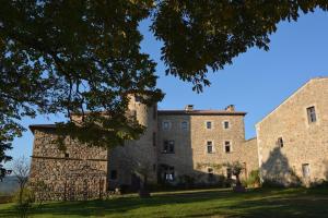 B&B / Chambre d'hôtes Chateau du Besset Le Besset 07130 Saint-Romain-de-Lerps Rhône-Alpes
