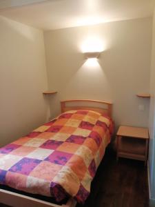 B&B / Chambre d'hôtes Château du Bourg 8 rue du Maine 53500 Saint-Denis-de-Gastines Pays de la Loire