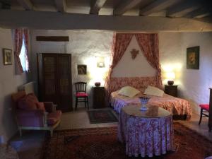 B&B / Chambre d'hôtes Château du Max Le Max 03240 Le Theil Auvergne