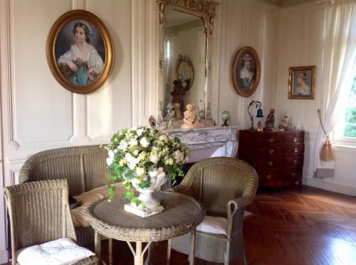 chateau du mont perreux