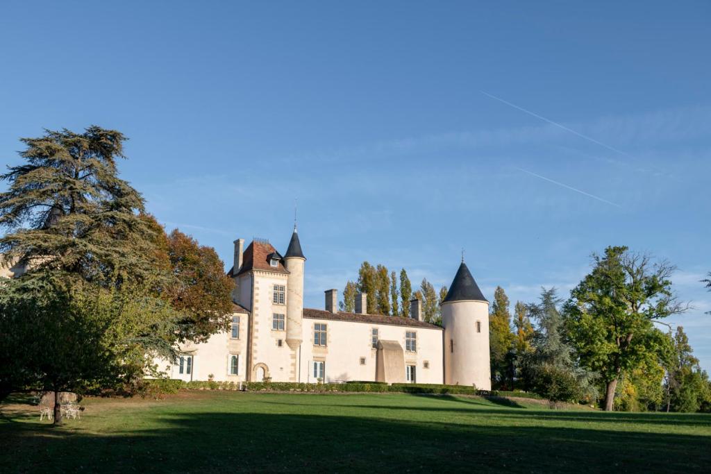 B&B / Chambre d'hôtes Château Toulouse-Lautrec Lieu Dit Malromé 33490 Saint-André-du-Bois