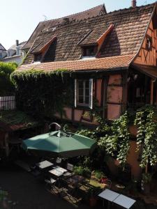 CHEZ CAROLINE dans un havre de verdure et de calme
