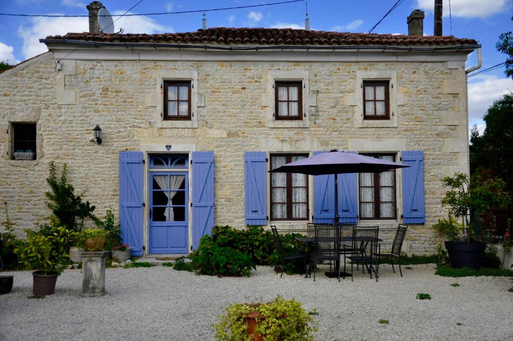 B&B / Chambre d'hôtes Chez Fins Bois 6 route de la fontaine, Lepinoux 17510 Néré