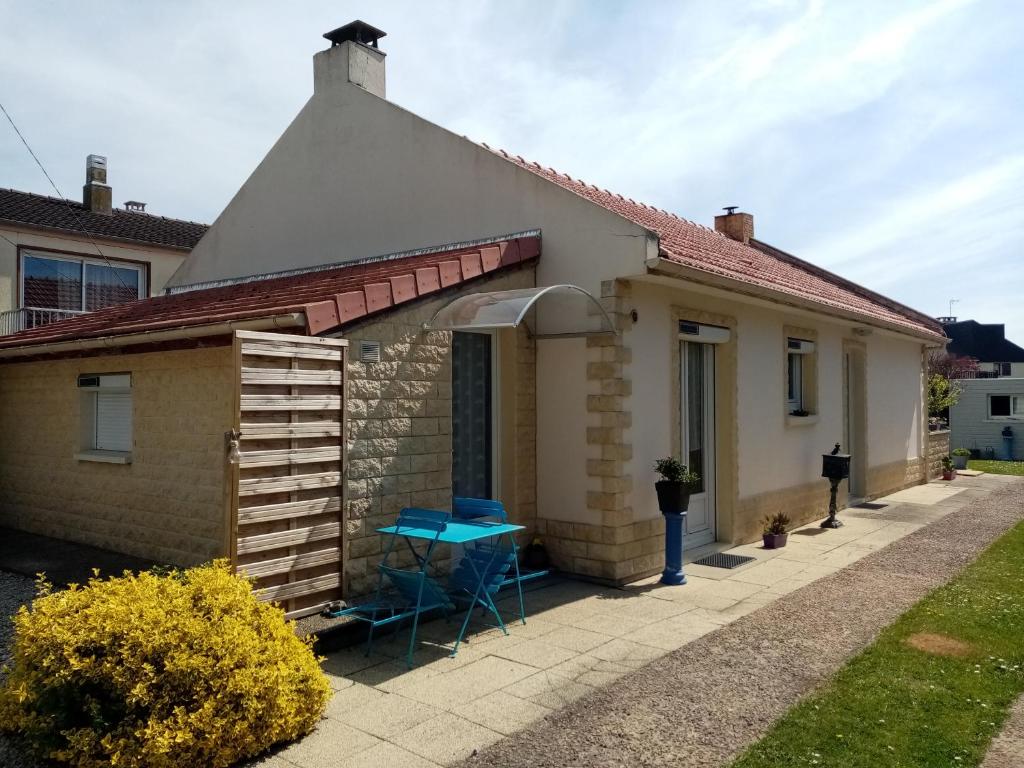 B&B / Chambre d'hôtes Chez Gigi 92 92 ROUTE DE CABOURG 14810 Merville-Franceville-Plage