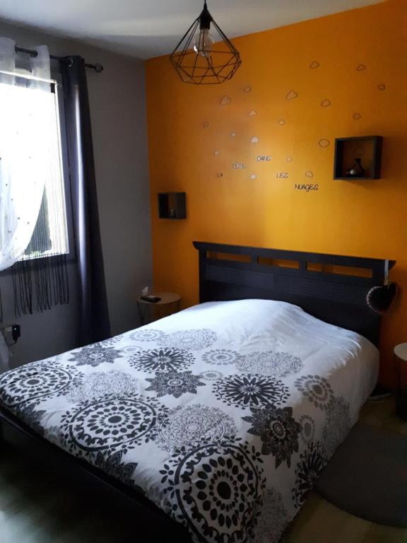 B&B / Chambre d'hôtes Chez les catherine 151 Rue de la Boule 17100 Saintes