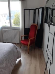 CHEZ NADE