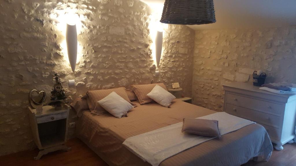 B&B / Chambre d'hôtes Clos des Morillons le gros bonnet 21 chemin du lavoir 17100 Vénérand