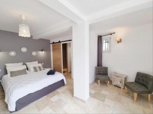 B&B / Chambre d'hôtes Cosy en Provence - Piscine chauffée 236 Chemin Joseph Roumanille 84210 Pernes-les-Fontaines Provence-Alpes-Côte d\'Azur