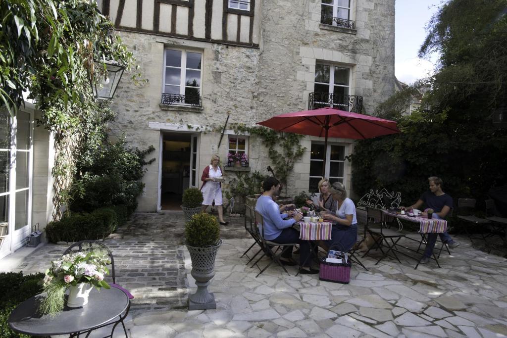 B&B / Chambre d'hôtes Côté Jardin - Chambres d'hôtes 25, rue vieille de Paris 60300 Senlis