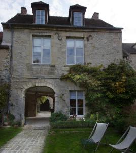 B&B / Chambre d'hôtes Côté Jardin - Chambres d'hôtes 25, rue vieille de Paris 60300 Senlis Picardie