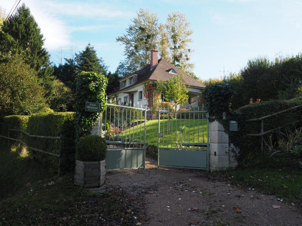 B&B / Chambre d'hôtes Cour Tholmer 8, Chemin Saint Pierre 14800 Touques