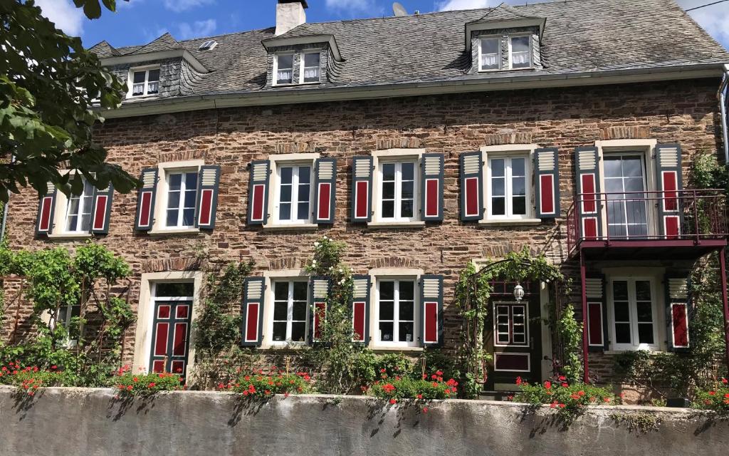 B&B / Chambre d'hôtes Das Moselhaus 68 Moselweinstraße 56814 Ediger-Eller