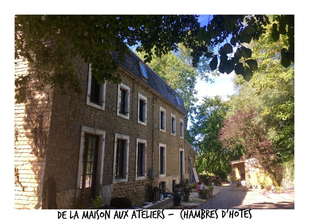 B&B / Chambre d'hôtes De la Maison aux Ateliers impasse du Baron 128 Avenue de la Forêt 62360 La Capelle-lès-Boulogne