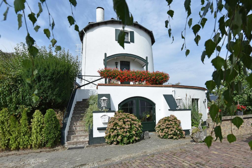 B&B / Chambre d'hôtes De Witte Molen Kranenburg Scheffenthum 29 47559 Kranenburg