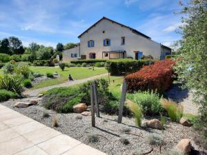 B&B / Chambre d'hôtes Domaine 3 Soleils Lieu-dit Gabaude 81150 Labastide-de-Lévis Midi-Pyrénées