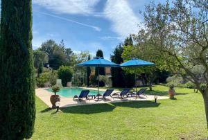 B&B / Chambre d'hôtes Domaine Au Coeur des Alpilles Route de Saint Martin de Crau 13520 Maussane-les-Alpilles Provence-Alpes-Côte d\'Azur