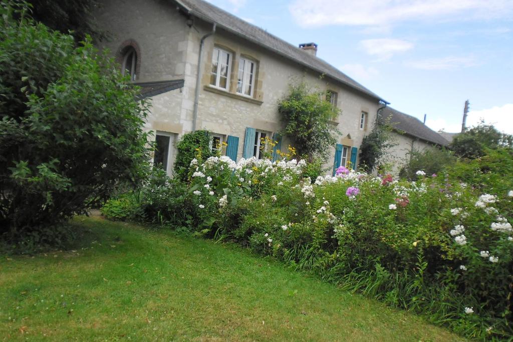 B&B / Chambre d'hôtes Domaine de Benveau Domaine de Benveau - Brécy 18220 Brécy