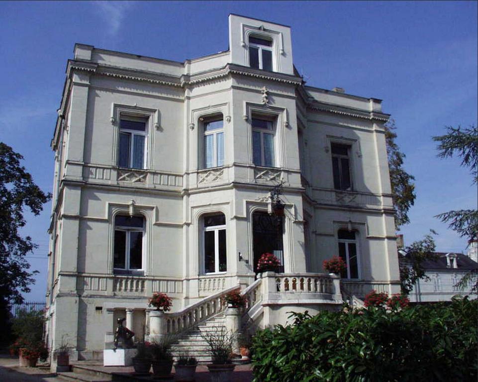 Domaine de l'Oie Rouge 8 rue Nationale, 49350 Les Rosiers-sur-Loire
