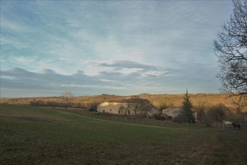 B&B / Chambre d'hôtes Domaine de la Couderquié Couderquier 81440 Lautrec