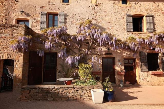 B&B / Chambre d'hôtes Domaine de la Saule Hameau de Vaux 3, chemin de la saule 71250 Jalogny