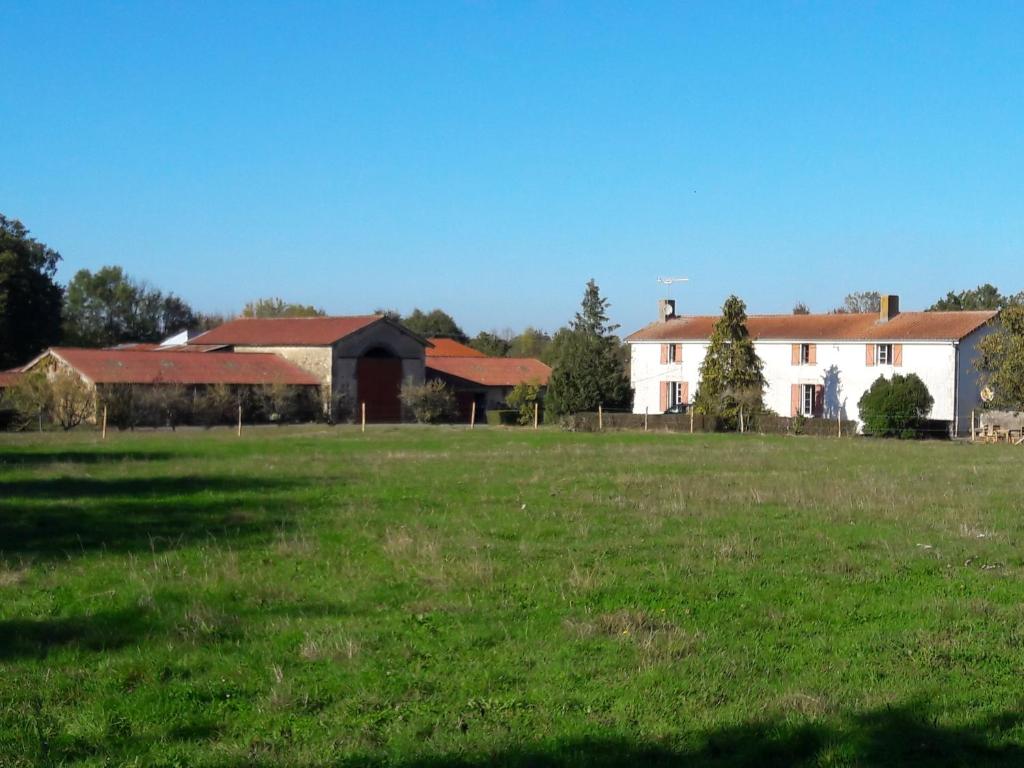 Domaine de la Sauzaie La sauzaie, 85700 La Pommeraie-sur-Sèvre