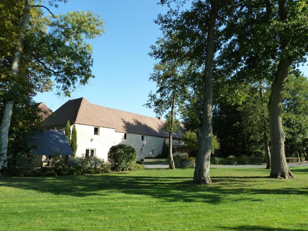 B&B / Chambre d'hôtes Domaine De La Tour Lieu Dit La Tour 14700 Saint-Pierre-Canivet