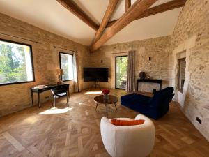 B&B / Chambre d'hôtes Domaine de la Trinité 5min de l'Aéroport Montpellier - Arena - Zénith Domaine de la Trinité, Garrigues de Mauguio 34000 Montpellier Languedoc-Roussillon