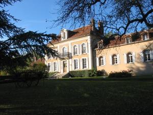 B&B / Chambre d'hôtes Domaine de Sainte Anne 1 allée de Sainte Annee 89290 Venoy Bourgogne