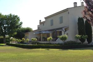 B&B / Chambre d'hôtes Domaine Des Écureuils 1859 Route de Caromb 84200 Carpentras Provence-Alpes-Côte d\'Azur