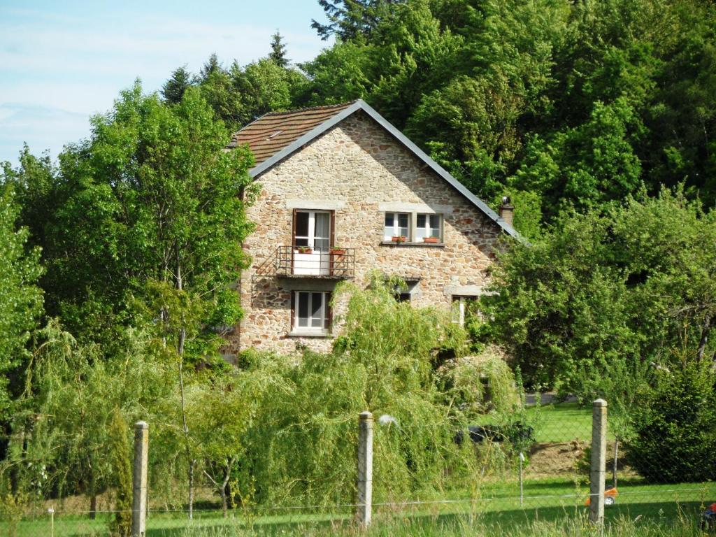 B&B / Chambre d'hôtes Domaine du Sable 26 Lagarde 19220 Saint-Julien-aux-Bois