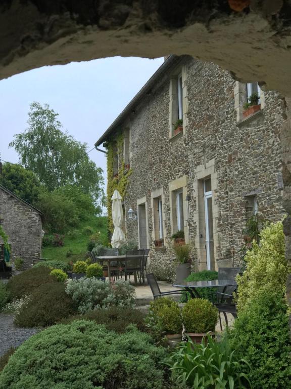 B&B / Chambre d'hôtes Domaine La Longre La Longre 50680 Cerisy-la-Forêt