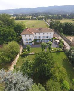 B&B / Chambre d'hôtes Domaine La Reveille 3 Rue du Compart 63220 Dore-lʼÉglise Auvergne