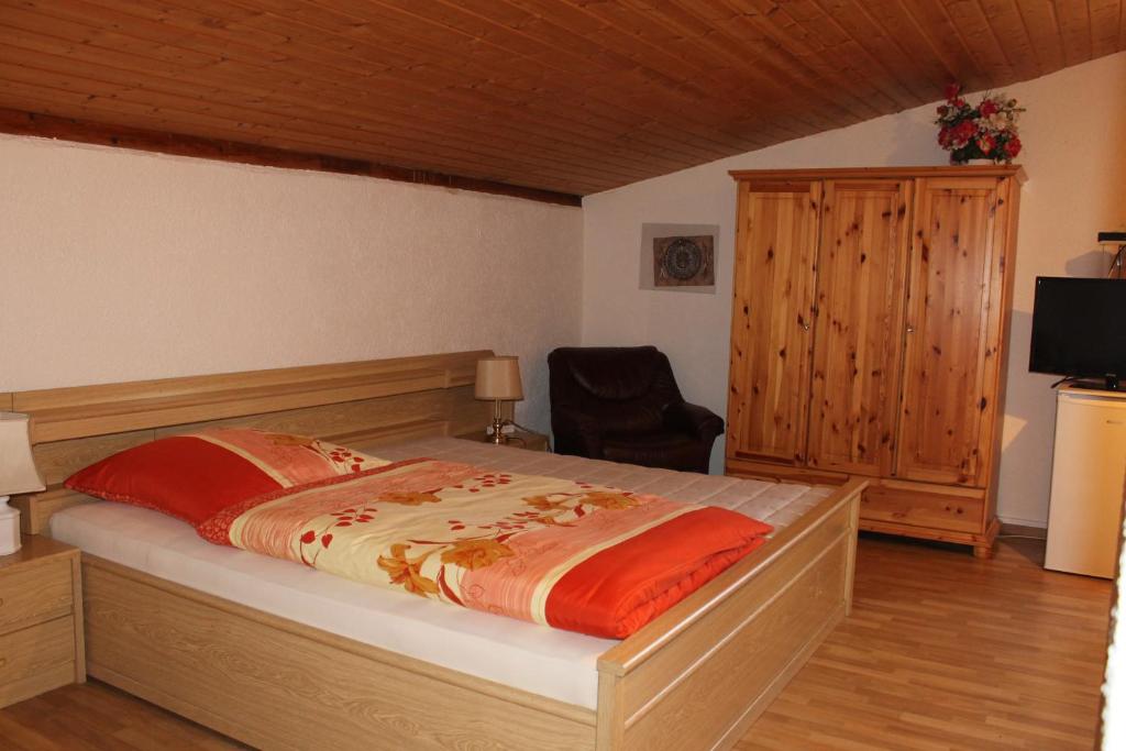 B&B / Chambre d'hôtes Doppelzimmer 5 Alter Mühlbacher Weg Moonlight Ranch 75031 Eppingen