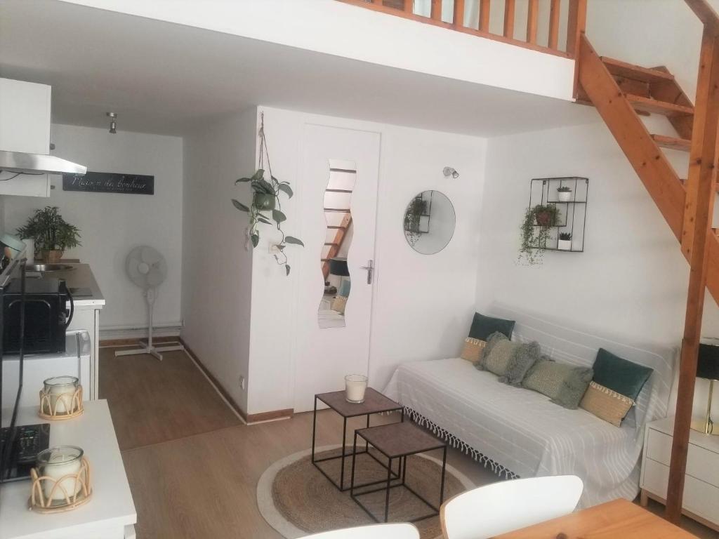 B&B / Chambre d'hôtes Duplex à la gare du Mans 29 Rue Etoc Demazy 72100 Le Mans