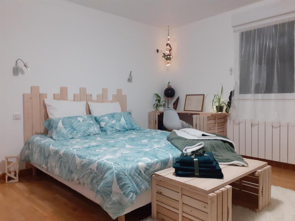 B&B / Chambre d'hôtes Eclosion de lumière 3 Rue Louvois 51210 Montmirail