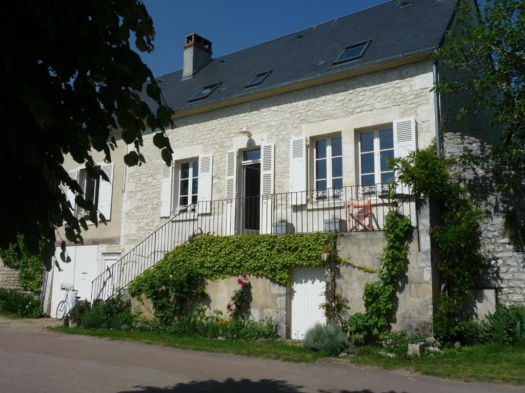 B&B / Chambre d'hôtes En bord de Loire 15 Quai du Docteur Jules Sebillotte 58150 Pouilly-sur-Loire