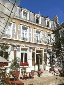 B&B / Chambre d'hôtes Enclos de l'Evêché 6 rue de Pressy 62200 Boulogne-sur-Mer Nord-Pas-de-Calais