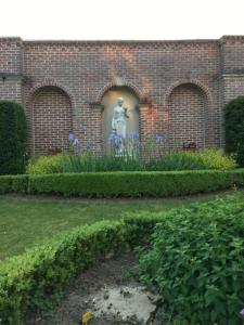 Entre Cour et Jardin