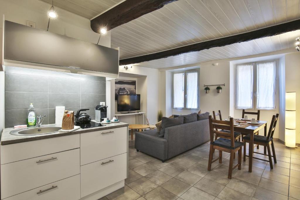 Fa Mille Maison Bleue 84440 Robion