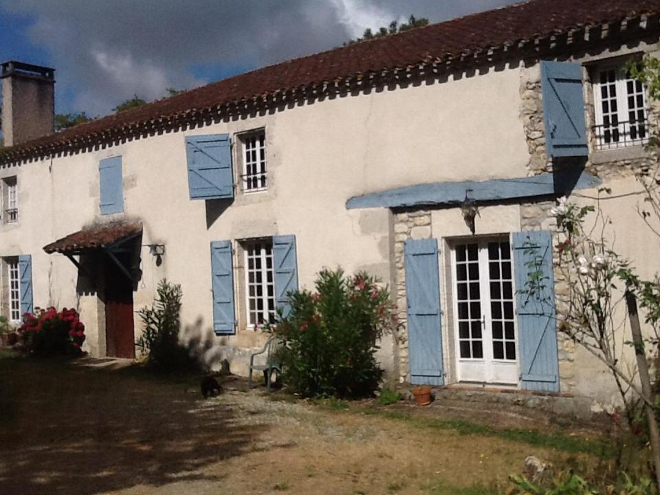 B&B / Chambre d'hôtes Ferme du prieuré Lieu dit Tourné  1092 toute de la Peyrigne 47310 Moirax